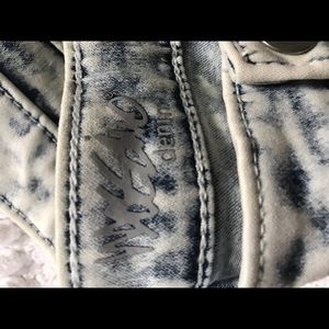 Mossimo Supply Co. Jeans - NWOT White Washed Jeans! ππ Mossimo Supply Co. Jeans - NWOT White Washed Jeans! ππ